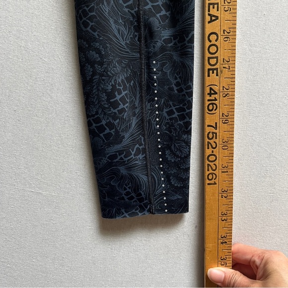 Lululemon Athletica Fast & Free Floral Paisley Patterned Leggings Sz 2 - Picture 15 of 15